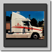 Leer Semi Tractor